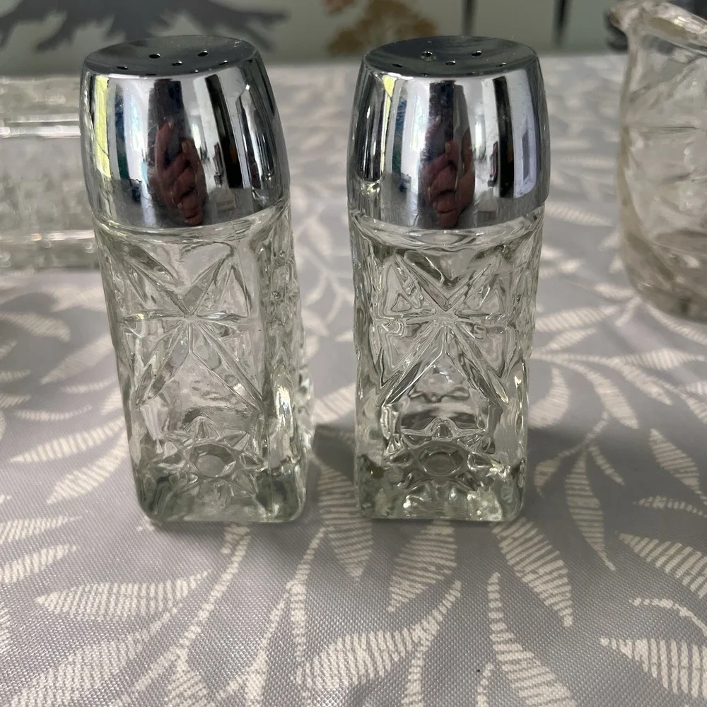 ANCHOR‎ HOCKING EARLY AMERICAN PRESCUT DAVID'S STAR 7 PIECE TABLE SERVICE SET